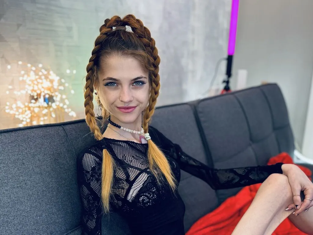 KittyRaine – webcam model profile photo