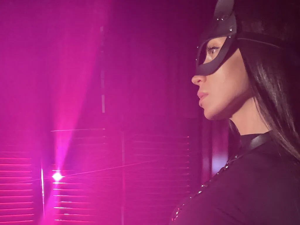 LeilaNyman – webcam model profile photo