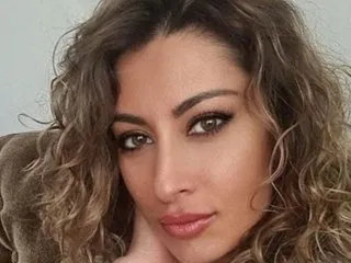 AKALYI – webcam model profile photo