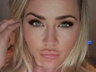 Evie_Love – webcam model profile photo