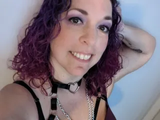 MistressNeonMarie's Thumb Image