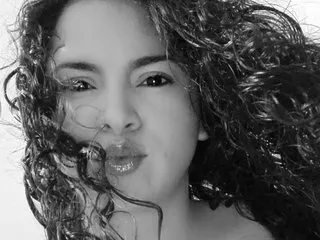 salome_souza's Thumb Image